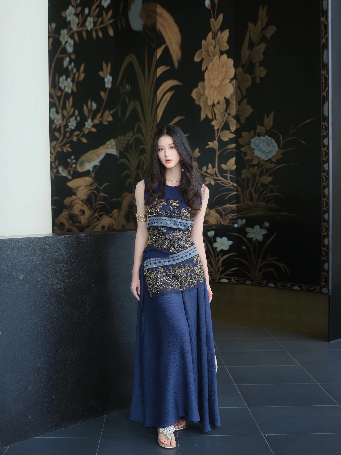 Элегантный женский комплект с эластичной талией и винтажным дизайном, юбка в стиле Питер Пэн из коллекции «Renguang» от Uncle's Fashion
Элегантный женский комплект с эластичной талией и винтажным дизайном, юбка в стиле Питер Пэн из коллекции «Renguang» от Uncle's Fashion