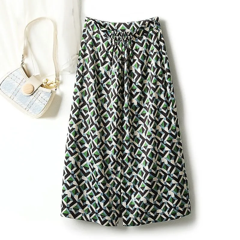 Women Geometric Print Midi Skirt High Waist Elastic A-Line Slit Casual Summer Skirt
Women Geometric Print Midi Skirt High Waist Elastic A-Line Slit Casual Summer Skirt