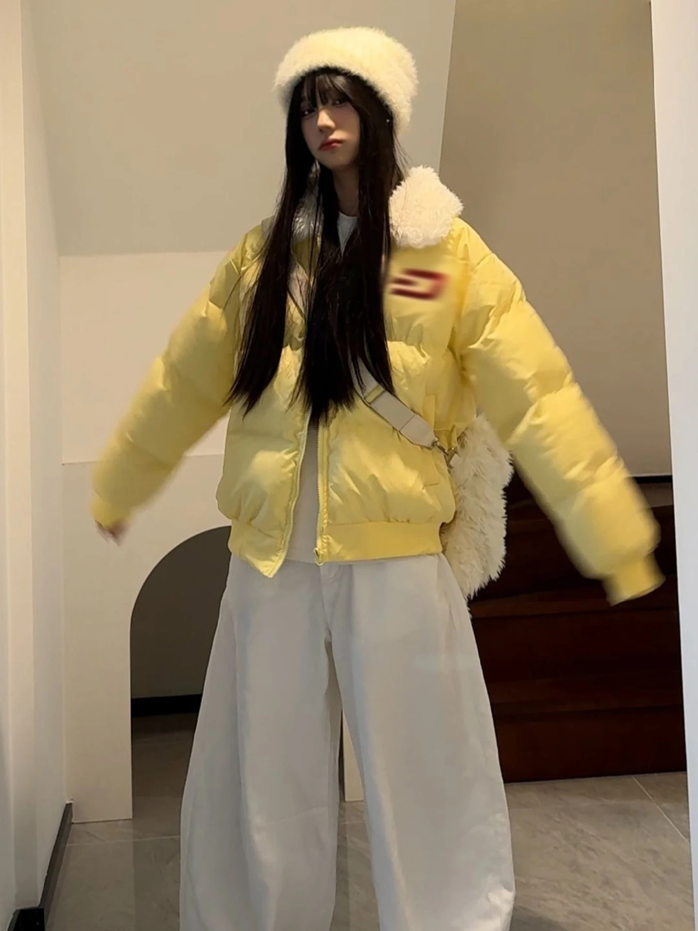 Yellow Sweet Cool Short Puffer Jacket Women's Winter New Loose Bread Style Thickened Cotton Coat with Fur Collar Korean Version
Yellow Sweet Cool Short Puffer Jacket Women's Winter New Loose Bread Style Thickened Cotton Coat with Fur Collar Korean Version