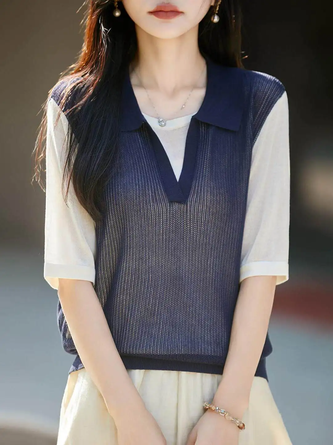Lite Feeling Short Sleeve Knitted Shirt Women Summer Thin Loose Slimming Collar Top Fashionable Casual Wear
Lite Feeling Short Sleeve Knitted Shirt Women Summer Thin Loose Slimming Collar Top Fashionable Casual Wear