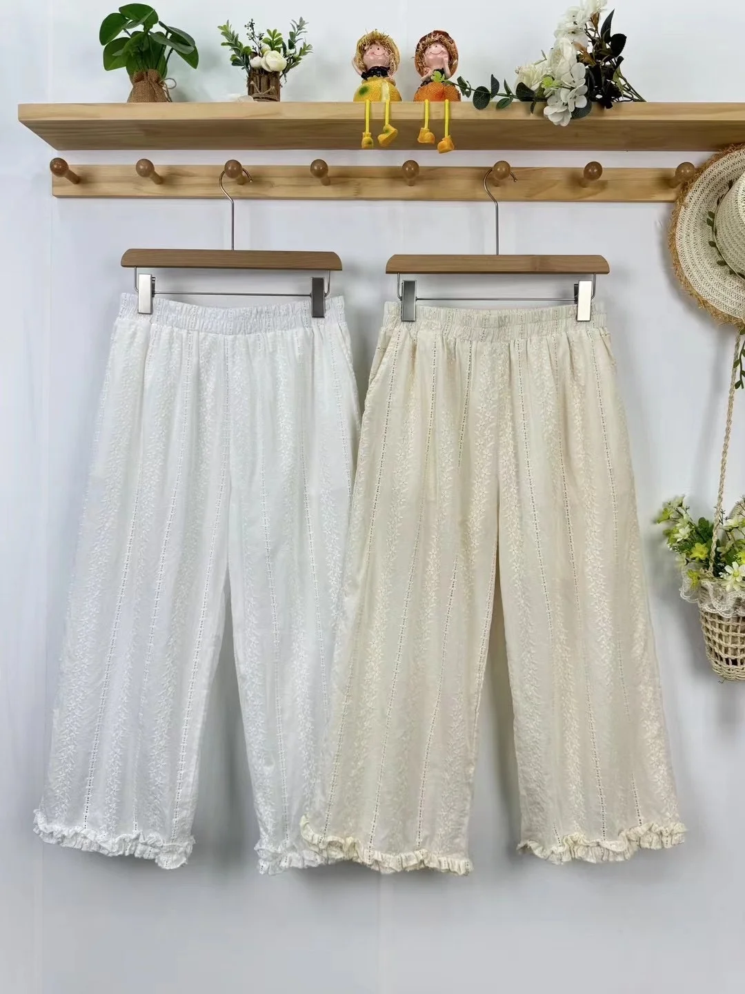 New 2025 Spring Sweet Style Loose Straight Leg Wide Leg Pants Cotton Embroidered Floral Lace Hem Women's Nine Point Casual Tr...
New 2025 Spring Sweet Style Loose Straight Leg Wide Leg Pants Cotton Embroidered Floral Lace Hem Women's Nine Point Casual Tr...
