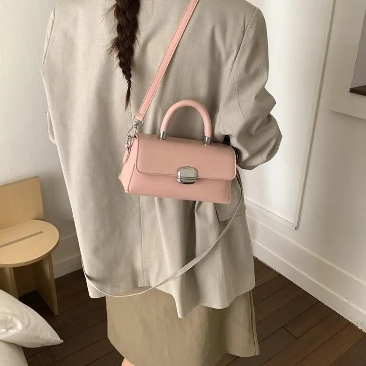 Новинка 2025: Женская сумка — элегантная, модная и универсальная, для ношения в руке, через плечо или на плече, для повседневного использования
Новинка 2025: Женская сумка — элегантная, модная и универсальная, для ношения в руке, через плечо или на плече, для повседневного использования