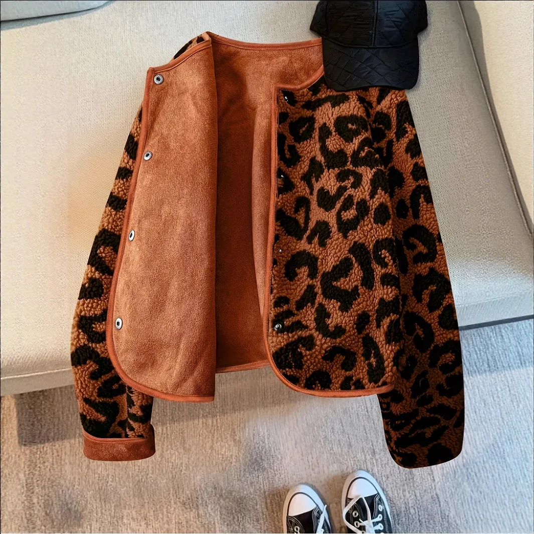 Leopard Print Plush Cardigan Jacket Women's Fashion Outwear Trendy Warm Autumn Winter Top European American Style
Leopard Print Plush Cardigan Jacket Women's Fashion Outwear Trendy Warm Autumn Winter Top European American Style