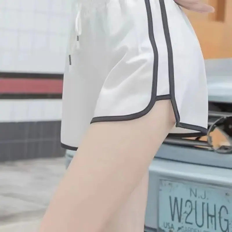 Летние модные повседневные шорты, женские дышащие шорты ярких цветов больших размеров, повседневные женские спортивные шорты с эластичной резинкой на талии
Летние модные повседневные шорты, женские дышащие шорты ярких цветов больших размеров, повседневные женские спортивные шорты с эластичной резинкой на талии