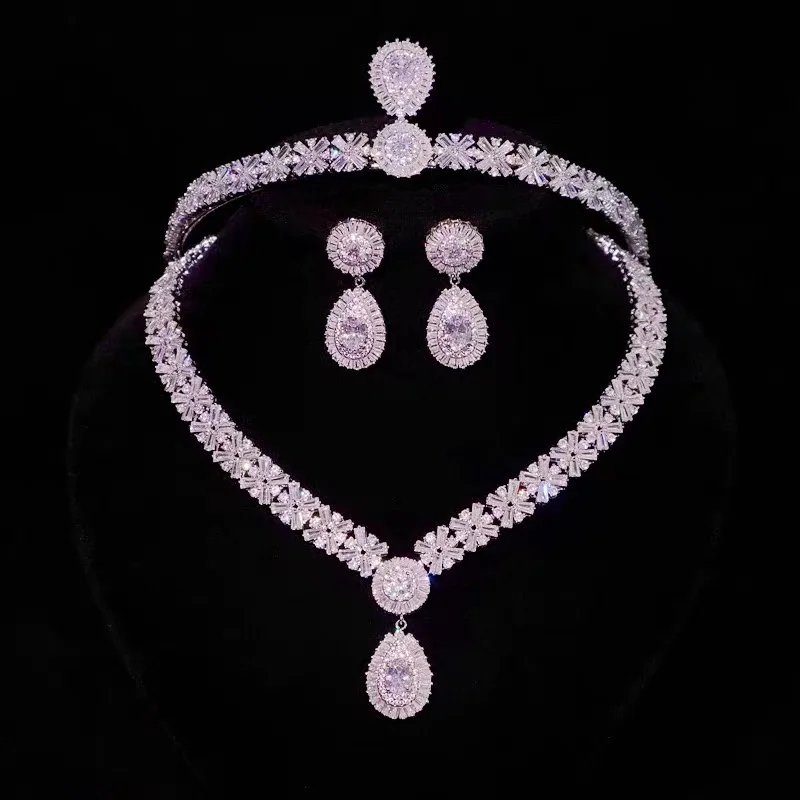 CC Bridal Crown Tiaras Jewelry Sets Earring Necklace for Women 3pcs Silver Color Wedding Accessories Luxury Engagement CCAS225
CC Bridal Crown Tiaras Jewelry Sets Earring Necklace for Women 3pcs Silver Color Wedding Accessories Luxury Engagement CCAS225