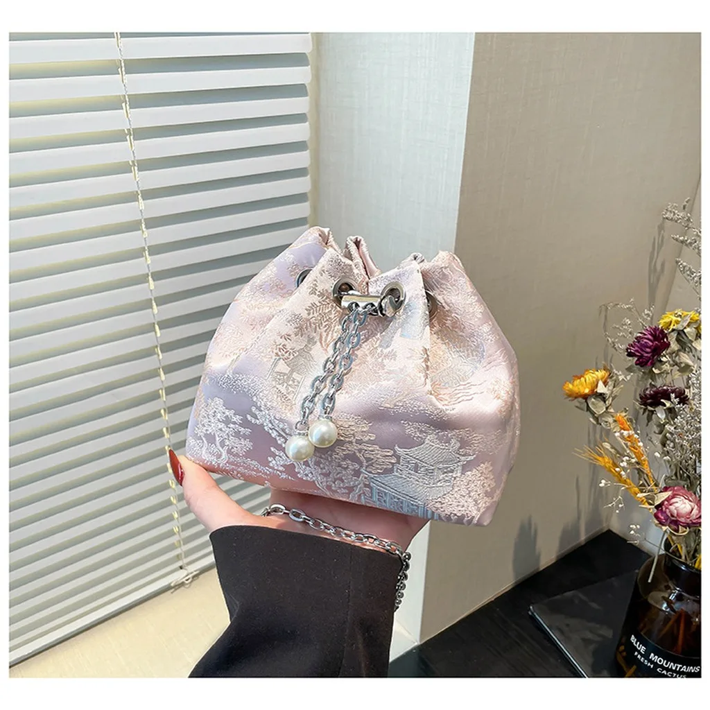 Chinese Shoulder Bag Elegant Embroidered Drawstring Bucket Bag Jacquard Crossbody Handbag Embroidered Multi-Way Daily Handbag
Chinese Shoulder Bag Elegant Embroidered Drawstring Bucket Bag Jacquard Crossbody Handbag Embroidered Multi-Way Daily Handbag