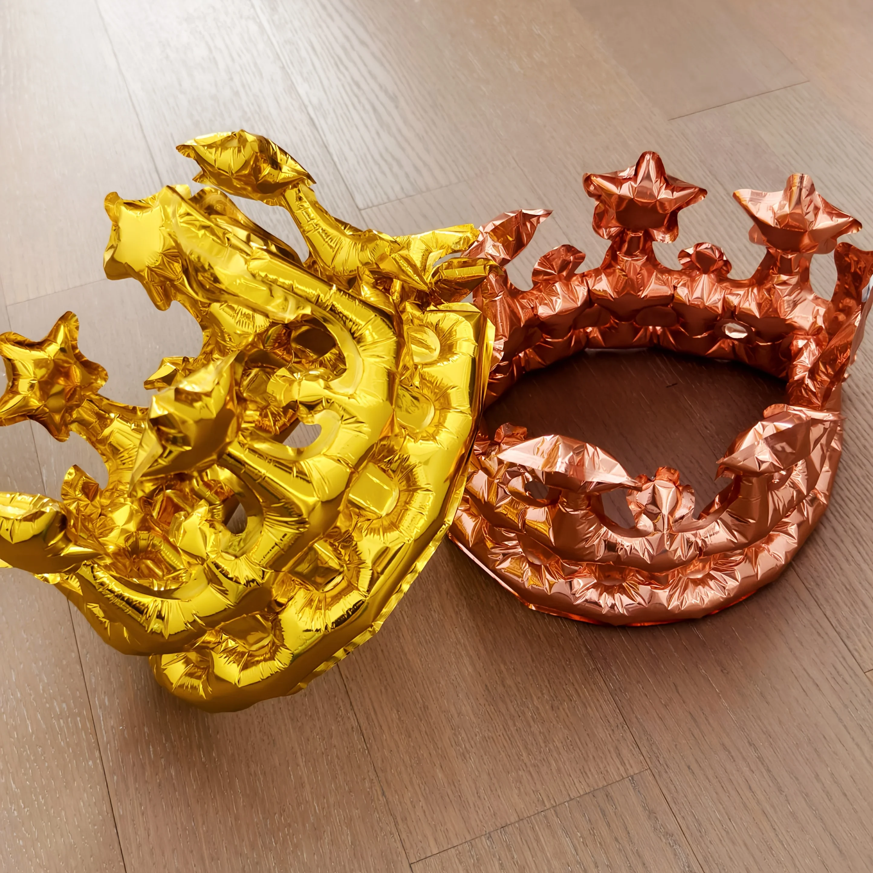 Golden Crown Aluminum Foil Balloon Queen and Emperor Headwear Photo Booth Props for Princess Birthday Party DIY Cake Decoration
Golden Crown Aluminum Foil Balloon Queen and Emperor Headwear Photo Booth Props for Princess Birthday Party DIY Cake Decoration