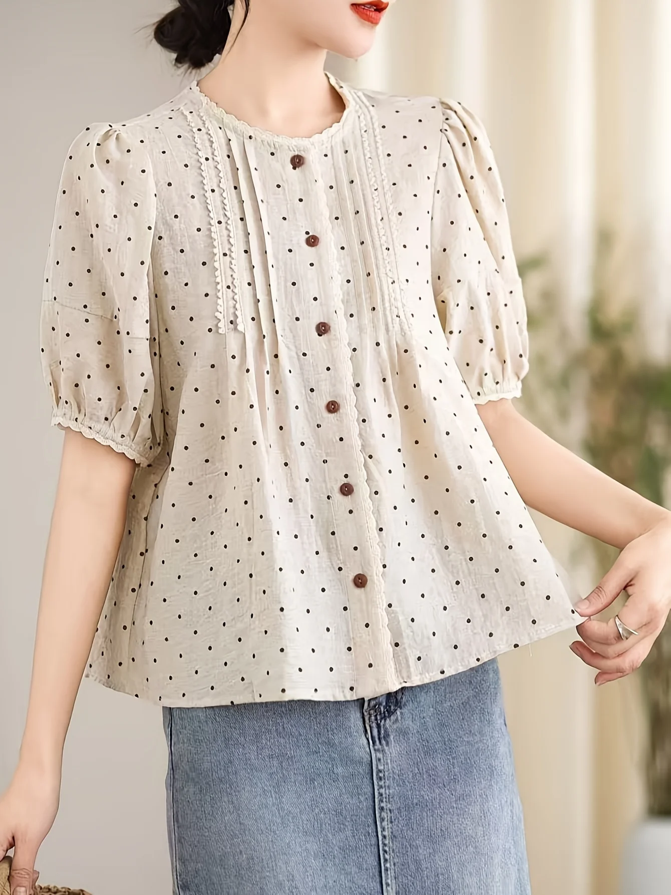 Women's Beige Polka Dot Blouse Puff Sleeve Lace Trim Round Neck Casual Summer Top
Women's Beige Polka Dot Blouse Puff Sleeve Lace Trim Round Neck Casual Summer Top