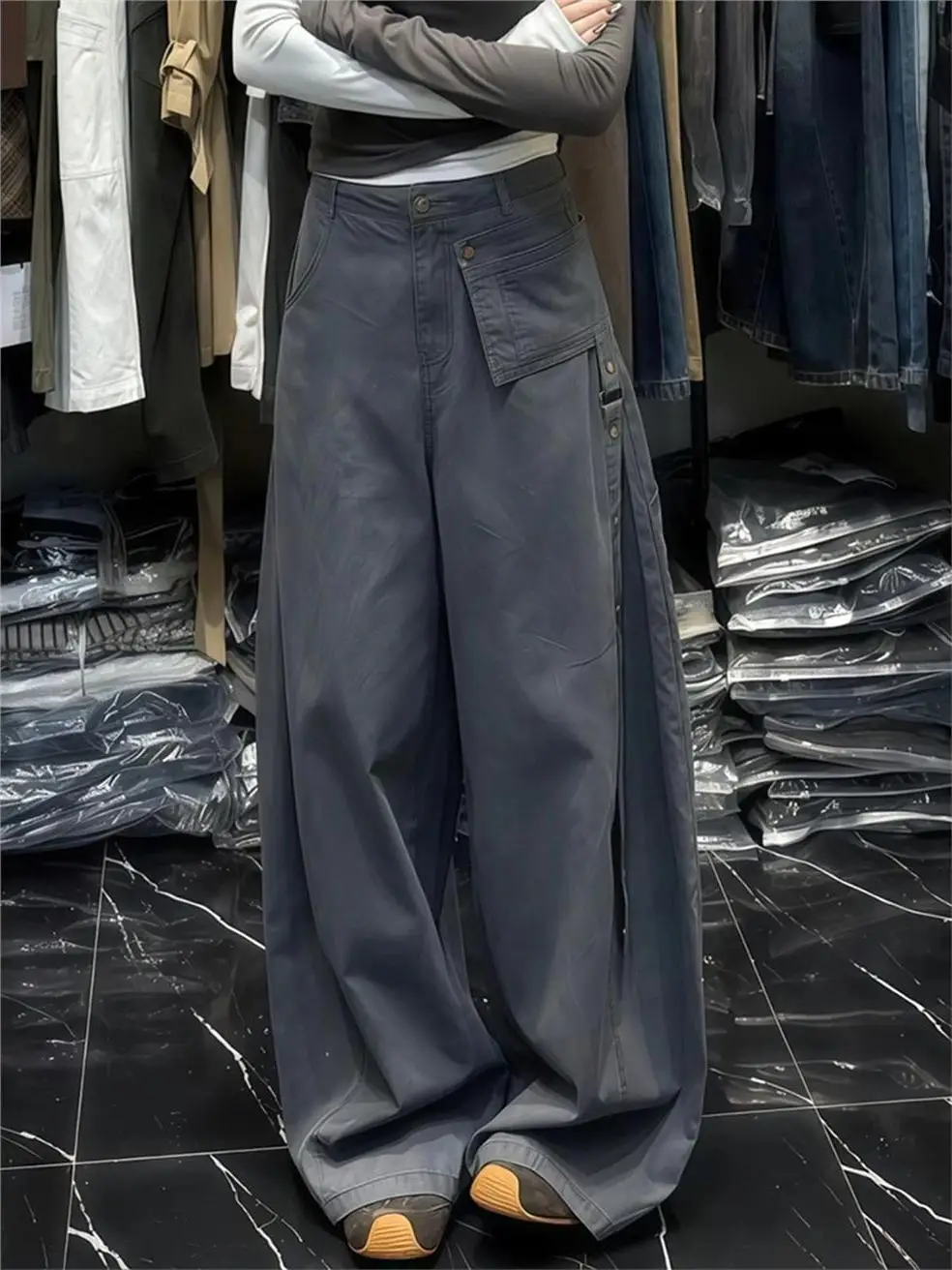 American Retro Cleanfit Silhouette Design Casual Pants Women Loose Slimming Simple Autumn Workwear Trousers Low Waist PVC
American Retro Cleanfit Silhouette Design Casual Pants Women Loose Slimming Simple Autumn Workwear Trousers Low Waist PVC