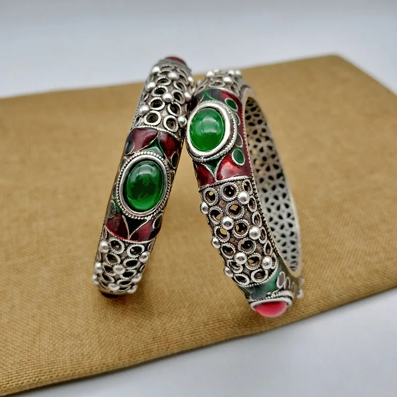 Miao Cloisonne Colored Gem Closed Mouth Hand Jewelry Bracelet Imitation Old Silver Distressed Accessories 2026
Miao Cloisonne Colored Gem Closed Mouth Hand Jewelry Bracelet Imitation Old Silver Distressed Accessories 2026