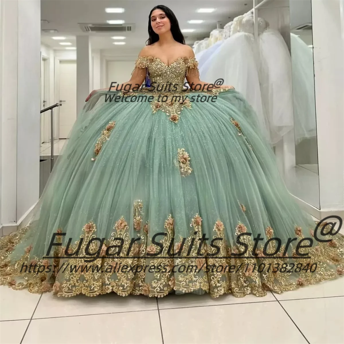 Элегантные блестящие зеленые платья Quinceanera с бисером, бальные платья с золотыми аппликациями и открытыми плечами, платья de 15, quinceañera
Элегантные блестящие зеленые платья Quinceanera с бисером, бальные платья с золотыми аппликациями и открытыми плечами, платья de 15, quinceañera