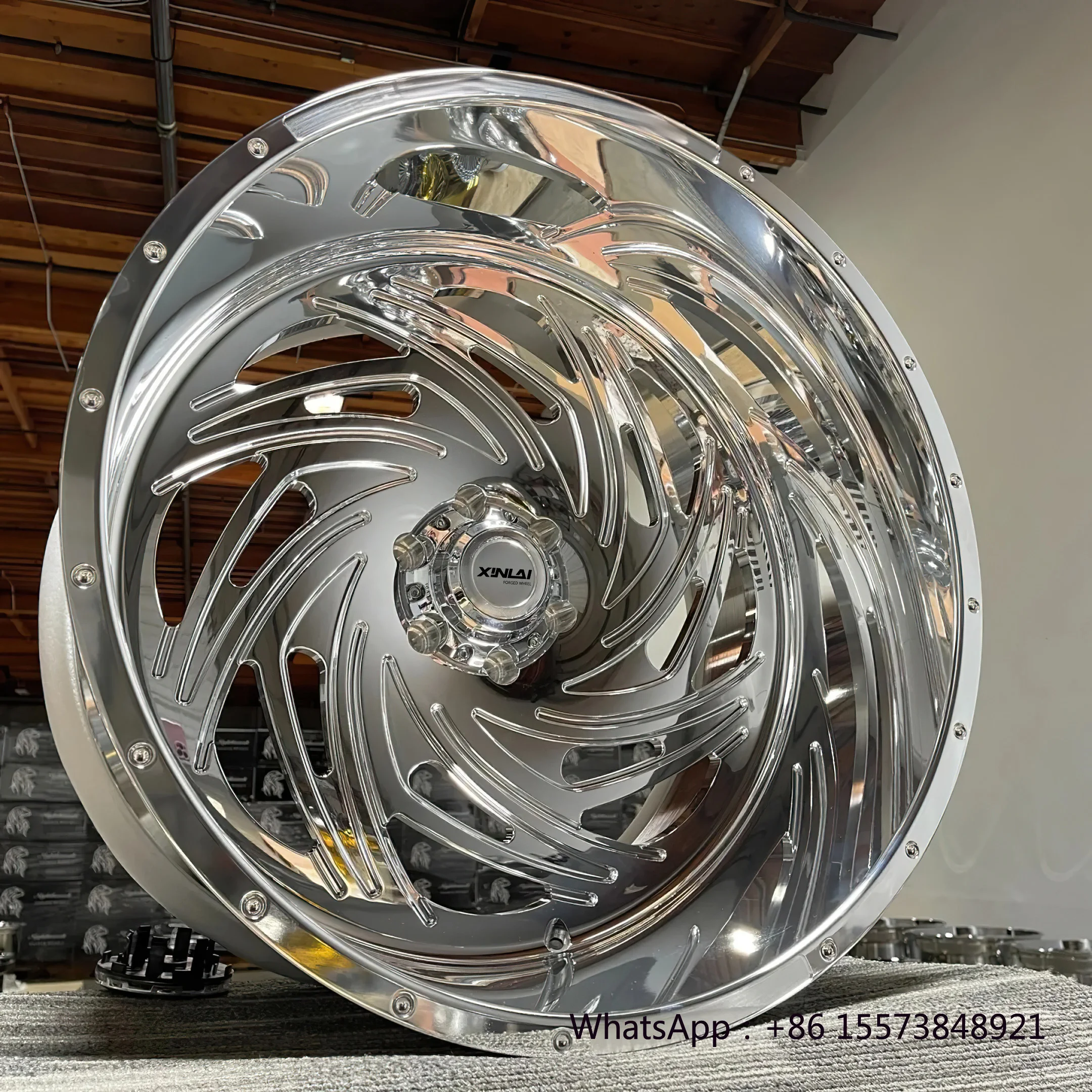 Show-style Deep Lip Forged Wheel Deep Dish Chrome Forged Truck Wheel for F-150
Show-style Deep Lip Forged Wheel Deep Dish Chrome Forged Truck Wheel for F-150
