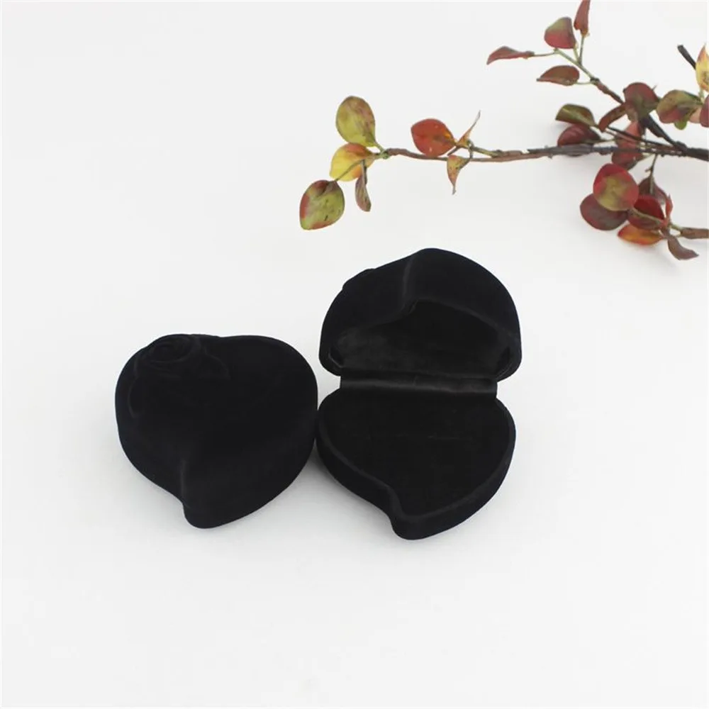 Ring Holder Velvet Heart Ring Box Earring Storage Rose Flower Ring Display Case Solid Color Three-dimensional Jewelry Box Men
Ring Holder Velvet Heart Ring Box Earring Storage Rose Flower Ring Display Case Solid Color Three-dimensional Jewelry Box Men