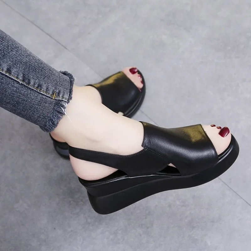 Women's Platform Wedge Sandals New Summer High-heeled Fish Mouth Women's Shoes Soft Leather Heightened Platform Shoes
Women's Platform Wedge Sandals New Summer High-heeled Fish Mouth Women's Shoes Soft Leather Heightened Platform Shoes