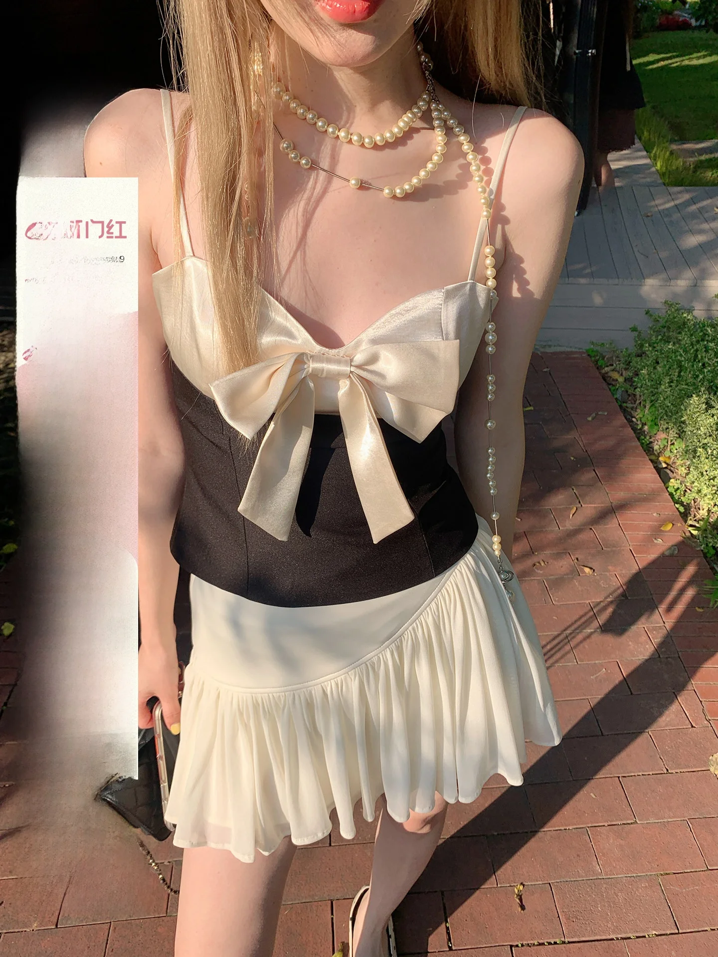 Lilian Girl's Knot Strap Vest Polyester Slim Fit Women's Fashion Spring Outerwear Shoulder Strap Zipper Closure
Lilian Girl's Knot Strap Vest Polyester Slim Fit Women's Fashion Spring Outerwear Shoulder Strap Zipper Closure