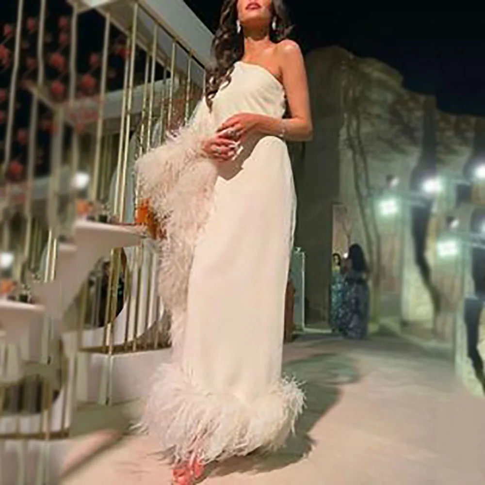 Luxury Saudi Evening Dresses 2024 Customized Feathers Formal Prom Gown Long Women Banquet Wedding Guest Dress Gala Party Gown
Luxury Saudi Evening Dresses 2024 Customized Feathers Formal Prom Gown Long Women Banquet Wedding Guest Dress Gala Party Gown