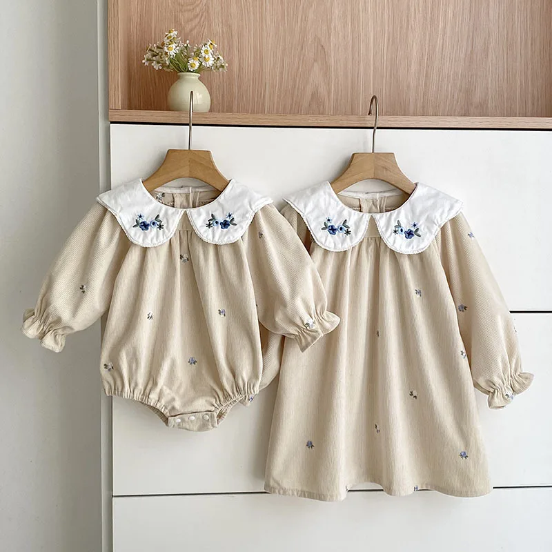 2026 Korean Style Baby Girls Dress with Embroidered Collar Long Sleeve Romper & Sister Matching Outfit Newborn Princess Dresses
2026 Korean Style Baby Girls Dress with Embroidered Collar Long Sleeve Romper & Sister Matching Outfit Newborn Princess Dresses