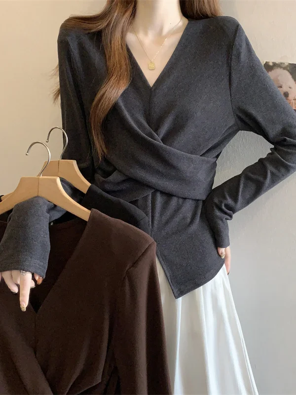 Spring New plus Size Fleece Brushed Gathered V-Neck Color Block Design Slim Fit Long Sleeve Casual Style Women's T-Shirt
Spring New plus Size Fleece Brushed Gathered V-Neck Color Block Design Slim Fit Long Sleeve Casual Style Women's T-Shirt