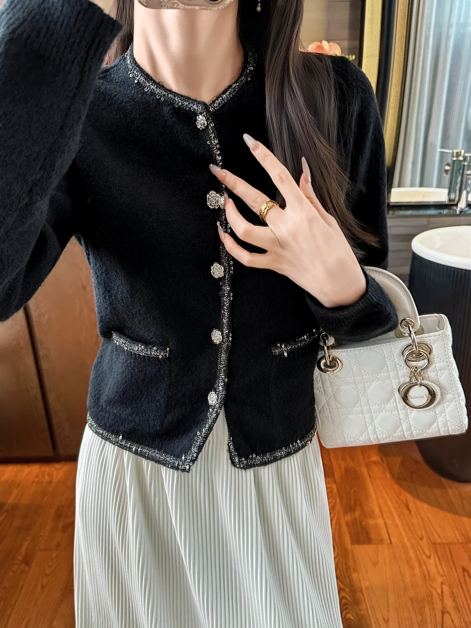 You See Bla round Ne Knitted Open Cardigan Fla Tead Embellied Flower Buttons Soft Warm Thi Long Sve Women's Kn...
You See Bla round Ne Knitted Open Cardigan Fla Tead Embellied Flower Buttons Soft Warm Thi Long Sve Women's Kn...