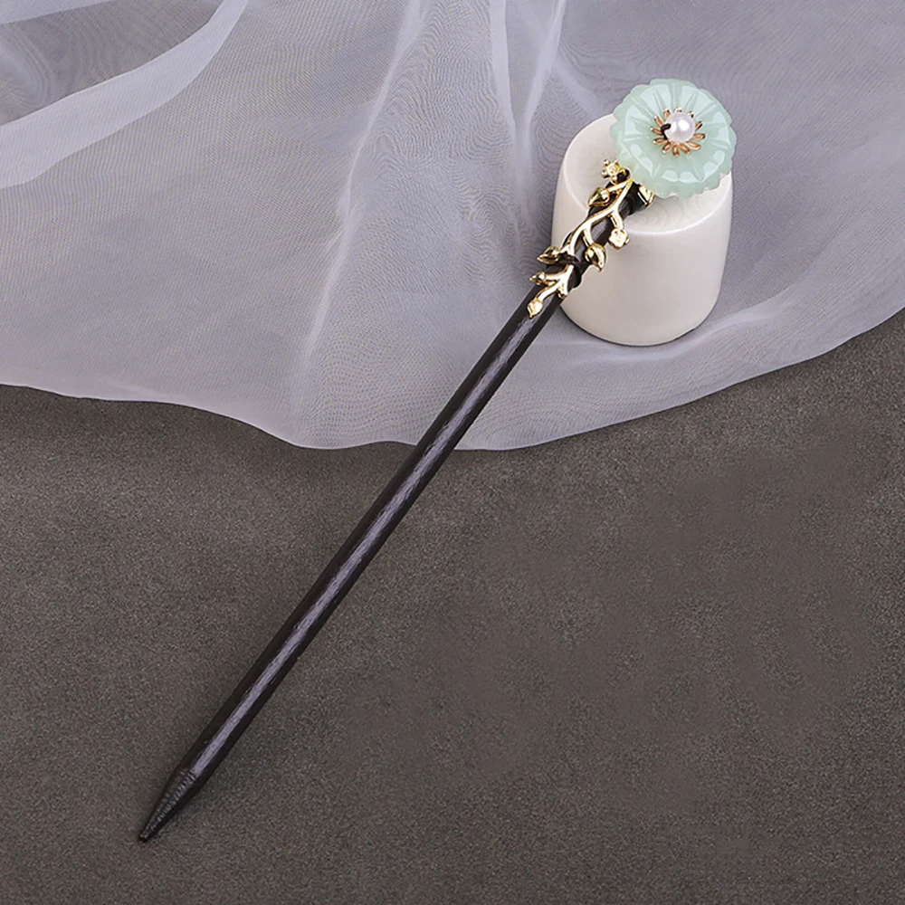 Headdress Classic Tassel Disk Hair Ladies Hanfu Hair Accessories Flower Hairpins Wooden Hair Fork Hair Sticks 
Headdress Classic Tassel Disk Hair Ladies Hanfu Hair Accessories Flower Hairpins Wooden Hair Fork Hair Sticks