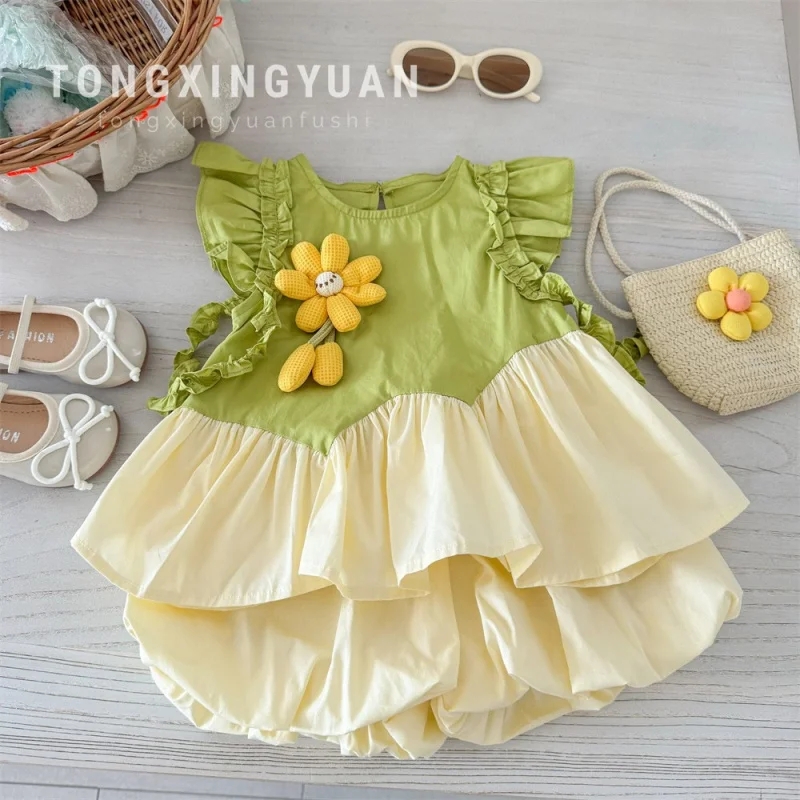 Girls' Summer New Fashion Set Stylish Children's Baby Girl 3D Flower Top and Bloom Pants Two-Piece Set
Girls' Summer New Fashion Set Stylish Children's Baby Girl 3D Flower Top and Bloom Pants Two-Piece Set
