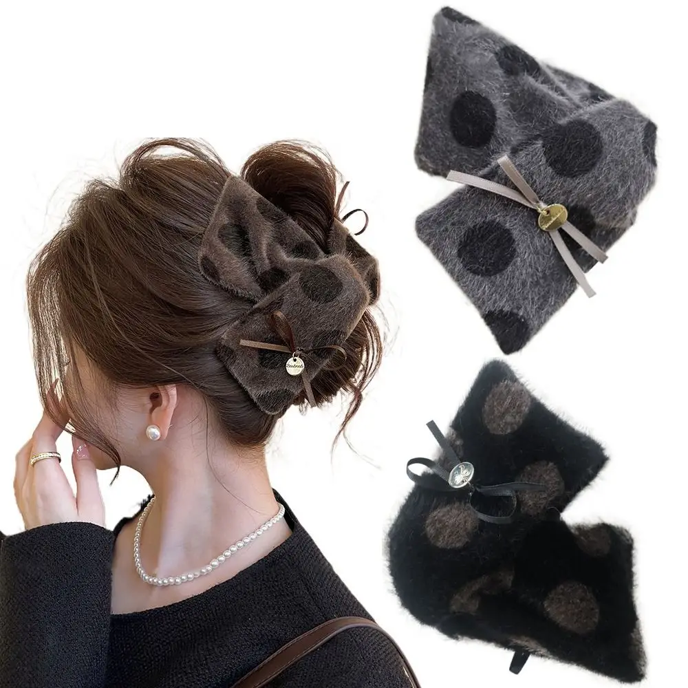 Заколки для волос в горошек с узлом, большой размер, простой дизайн, милый стиль, женские аксессуары для волос, универсальная укладка
Заколки для волос в горошек с узлом, большой размер, простой дизайн, милый стиль, женские аксессуары для волос, универсальная укладка