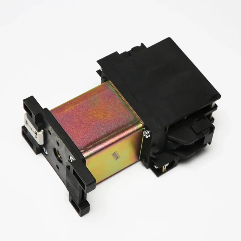 Elevator contactor Tianjin Erji CZT-10F contactor for Bolint elevator machine room contactor accessories
Elevator contactor Tianjin Erji CZT-10F contactor for Bolint elevator machine room contactor accessories