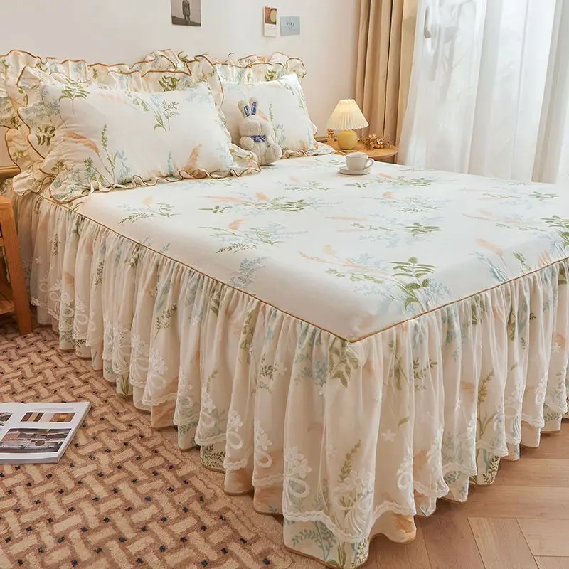 Cotton Printed Bed Skirt Three-piece Korean Princess Style Cotton Bedspread
Cotton Printed Bed Skirt Three-piece Korean Princess Style Cotton Bedspread