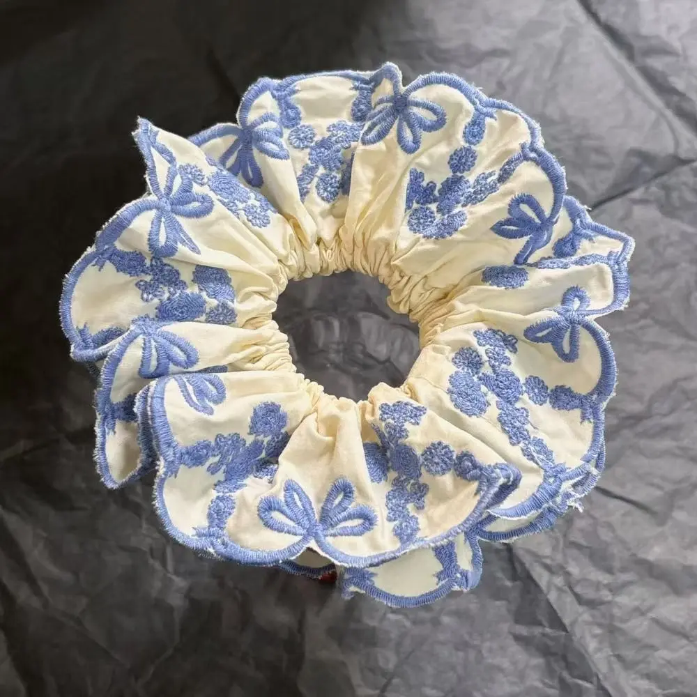 Fashion Flower Shape Lace Scrunchies Bow Cloth Embroidery Large Hair Scrunchies New Chinese Style Blue Elastic Hair Bands Girl
Fashion Flower Shape Lace Scrunchies Bow Cloth Embroidery Large Hair Scrunchies New Chinese Style Blue Elastic Hair Bands Girl