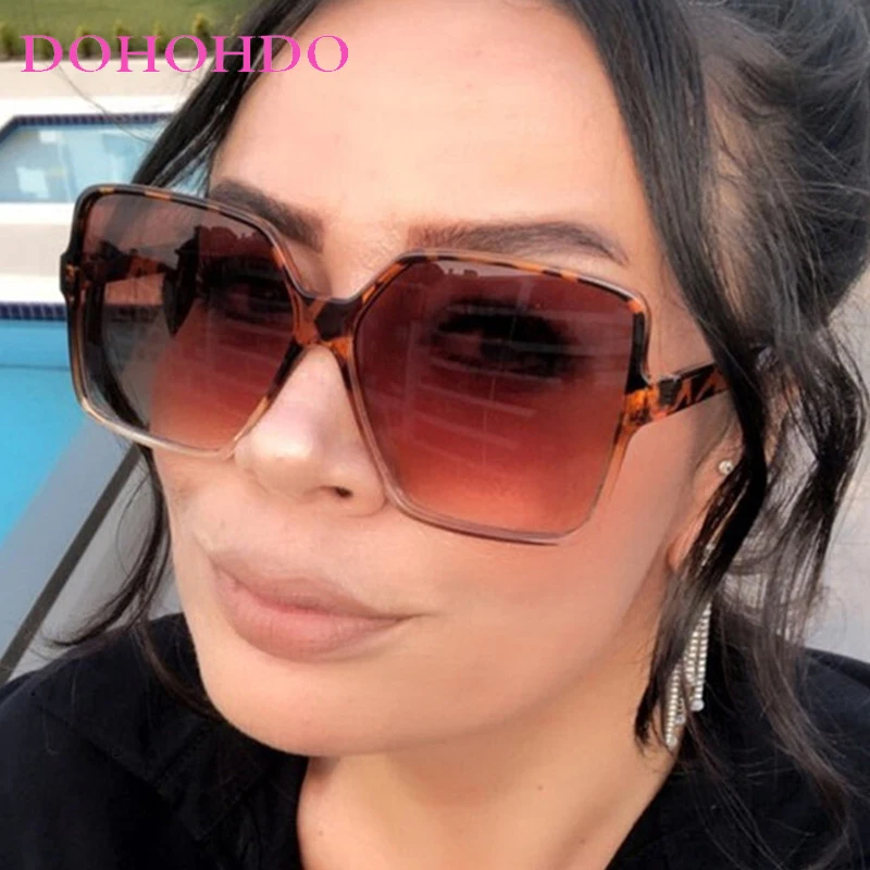 New Fashion Oversized Square Frame Sunglasses Women Men Brand Designer Retro Shades Outdoors Fishing Driving Sun Glasses UV400
New Fashion Oversized Square Frame Sunglasses Women Men Brand Designer Retro Shades Outdoors Fishing Driving Sun Glasses UV400