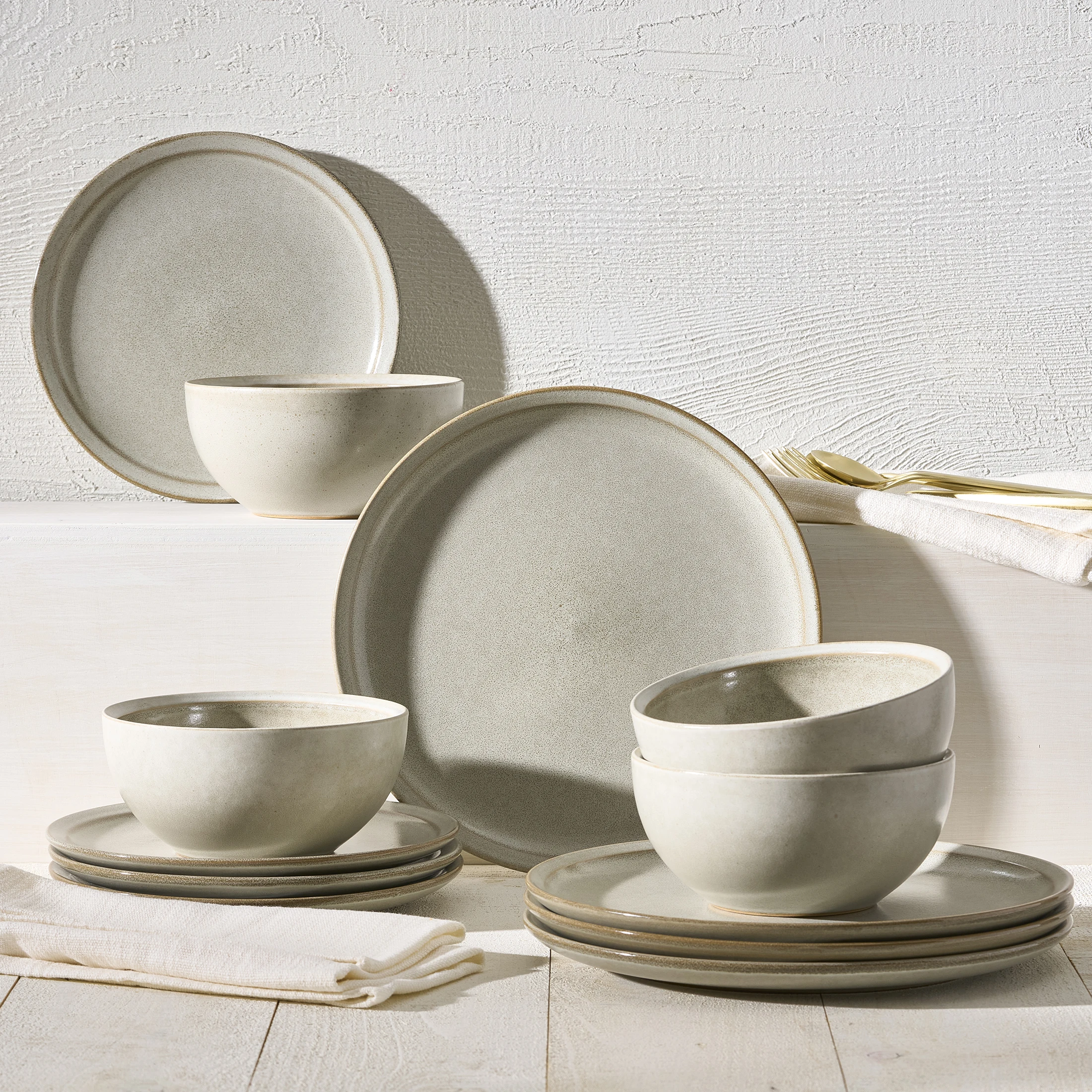 Stoneware Dinnerware Set, 12-Piece Cream Kitchen Tableware
Stoneware Dinnerware Set, 12-Piece Cream Kitchen Tableware