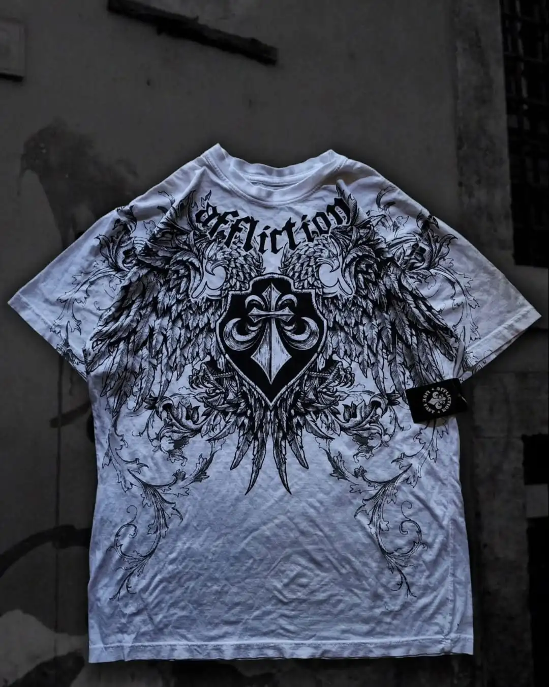 2000s Street New Affliction T-shirt American Retro Gothic Wing Print Short Sleeves Men Hip hop Trend Harajuku Loose Cotton Tops
2000s Street New Affliction T-shirt American Retro Gothic Wing Print Short Sleeves Men Hip hop Trend Harajuku Loose Cotton Tops