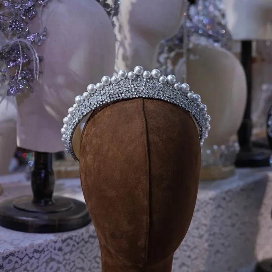 gorgeous Zircon Bridal Tiara Crystal Wedding Crown Princess Bride Hair Accessory for Birthday Parties 
gorgeous Zircon Bridal Tiara Crystal Wedding Crown Princess Bride Hair Accessory for Birthday Parties