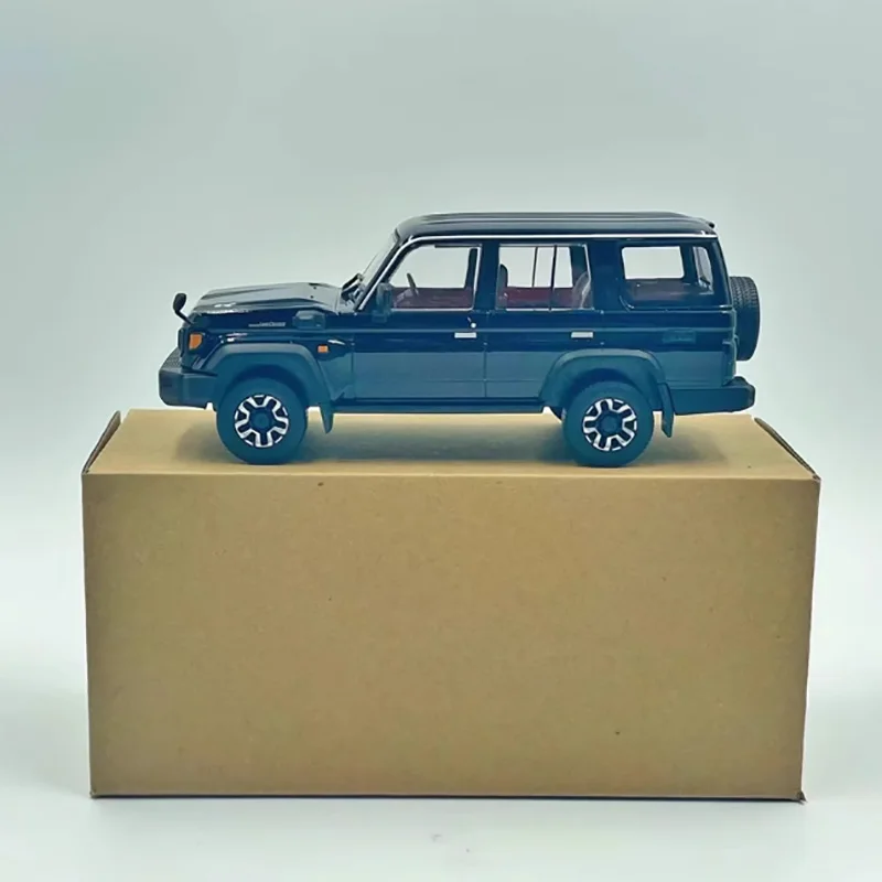 Diecast 1:30 Scale LC70 LC76 Off Road Vehicle Alloy Car Model Finished Product Simulation Toy Static Model Ornament
Diecast 1:30 Scale LC70 LC76 Off Road Vehicle Alloy Car Model Finished Product Simulation Toy Static Model Ornament