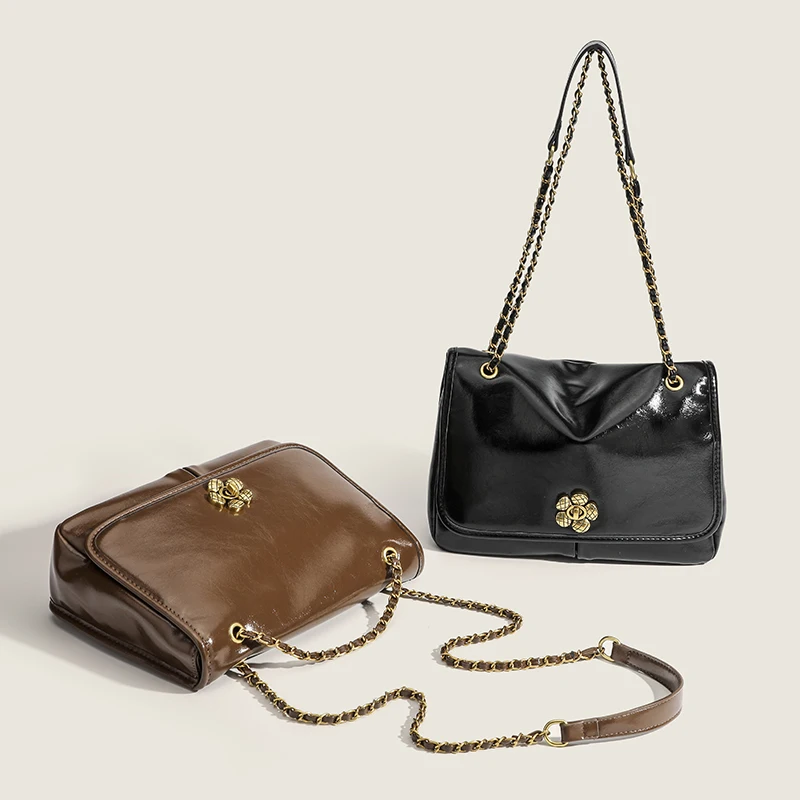 2024 New design Popular metal sequins with large capacity mobile phone crossbody chain bag for women's fashion trend
2024 New design Popular metal sequins with large capacity mobile phone crossbody chain bag for women's fashion trend