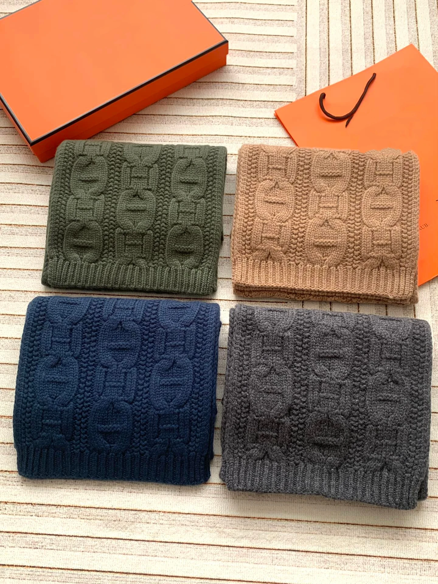 Autumn Winter Versatile Couple Style Low Profile High End Feeling Pig Nose Pattern Cashmere Scarf Shawl Wrap Warmth Geometric...
Autumn Winter Versatile Couple Style Low Profile High End Feeling Pig Nose Pattern Cashmere Scarf Shawl Wrap Warmth Geometric...