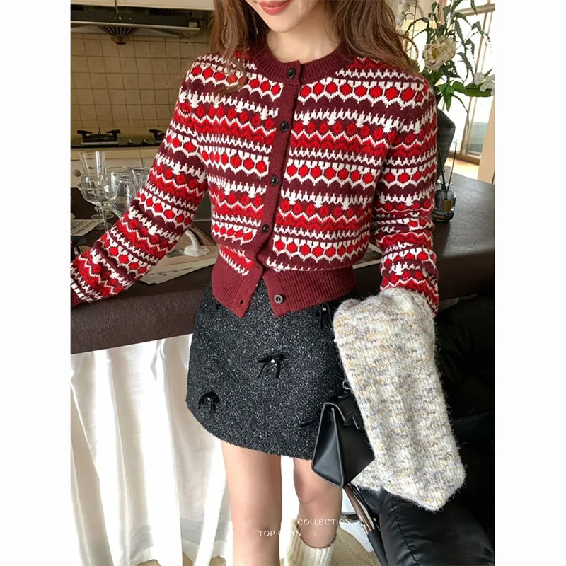 Autumn Winter New Vintage Jacquard Soft Wool Knitted Cardigan Women Clothing Fashion Y2k Chic Loose Warm Sweaters
Autumn Winter New Vintage Jacquard Soft Wool Knitted Cardigan Women Clothing Fashion Y2k Chic Loose Warm Sweaters