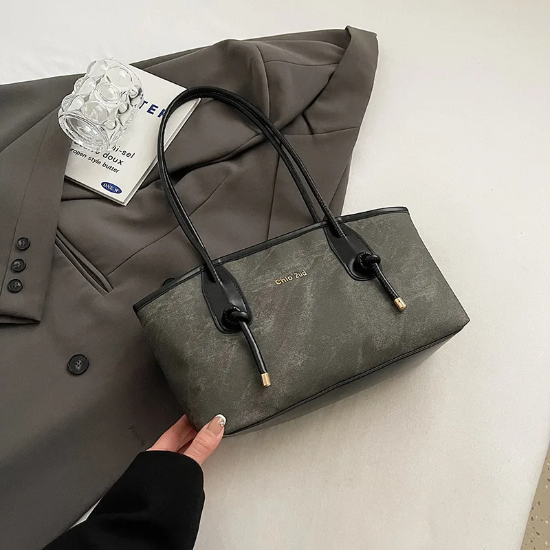 Commuter Bag Women's 2024 New Retro Shoulder Bag High Quality Frosted Pu Leather Casual Tote Fashion Ladies Handbag
Commuter Bag Women's 2024 New Retro Shoulder Bag High Quality Frosted Pu Leather Casual Tote Fashion Ladies Handbag