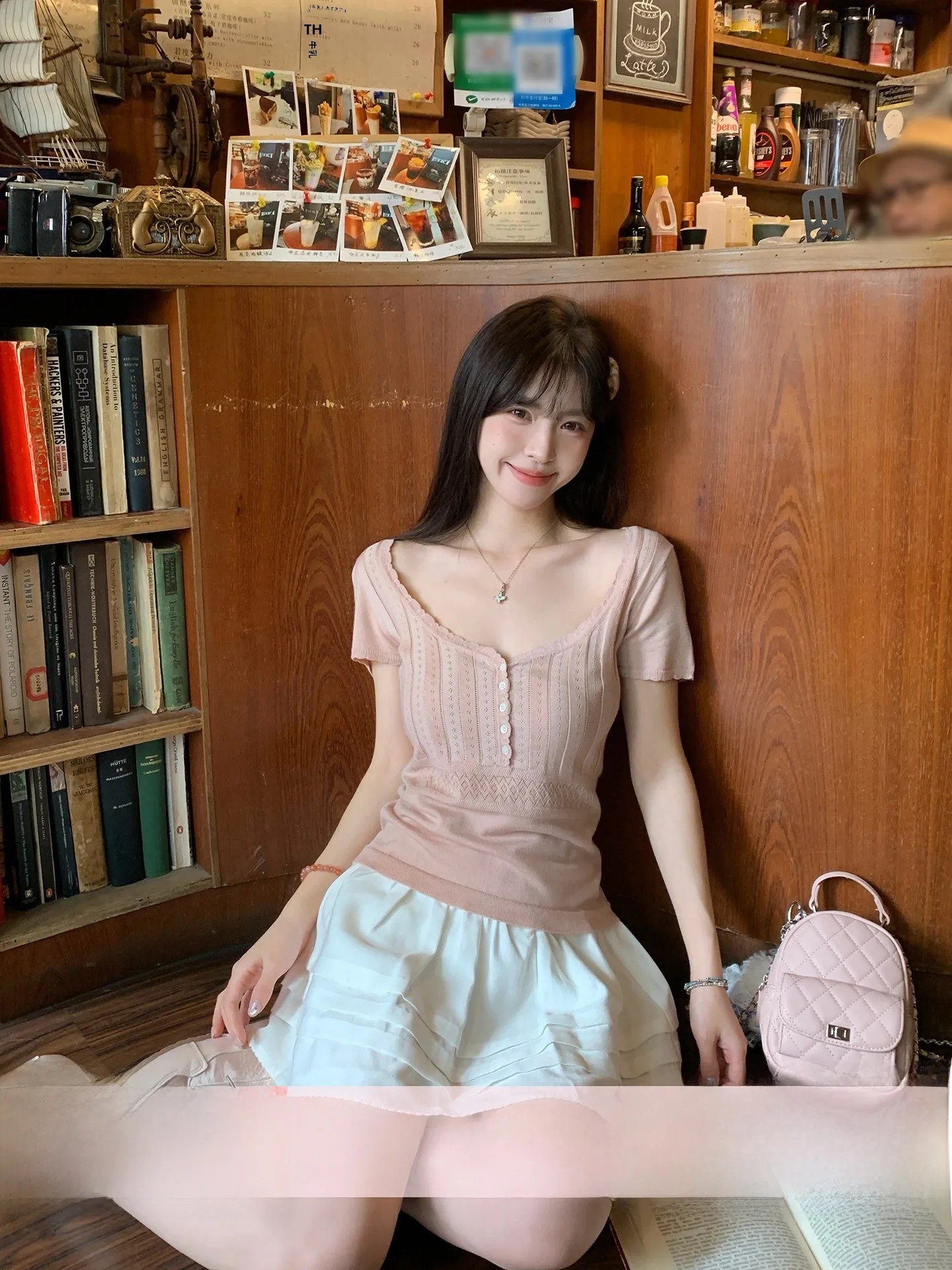 Morning Bloom Pink Knitted Short Sleeve T-Shirt Women's Summer V-Neck Hollow out Top Korean Style Breathable Soft Comfortable
Morning Bloom Pink Knitted Short Sleeve T-Shirt Women's Summer V-Neck Hollow out Top Korean Style Breathable Soft Comfortable