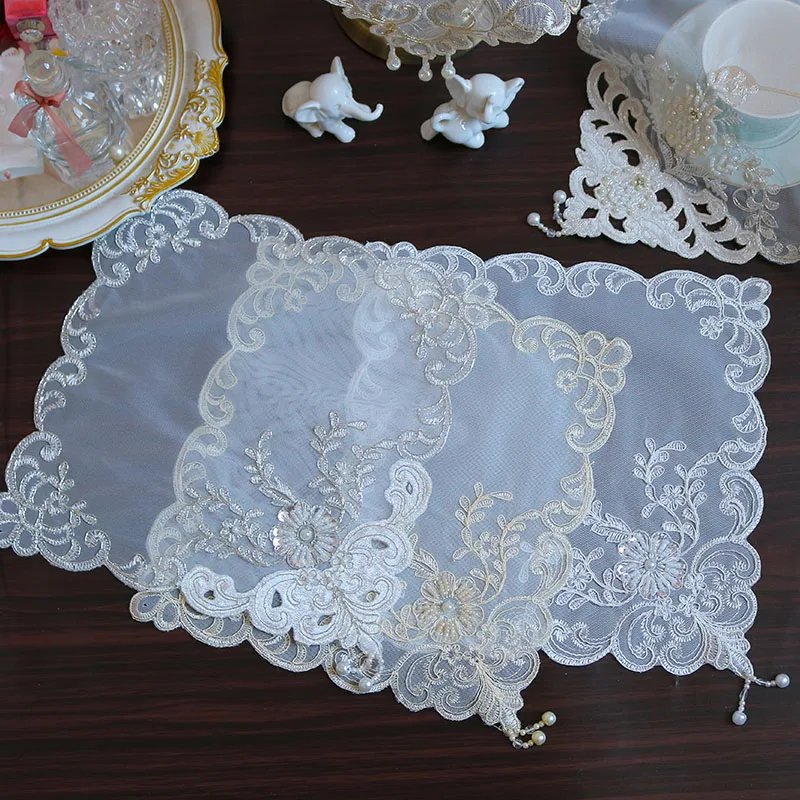 Exquisite hand-nailed beaded gold thread square table mat living room bedroom wall shelf bottom dust cover pad party decoration
Exquisite hand-nailed beaded gold thread square table mat living room bedroom wall shelf bottom dust cover pad party decoration