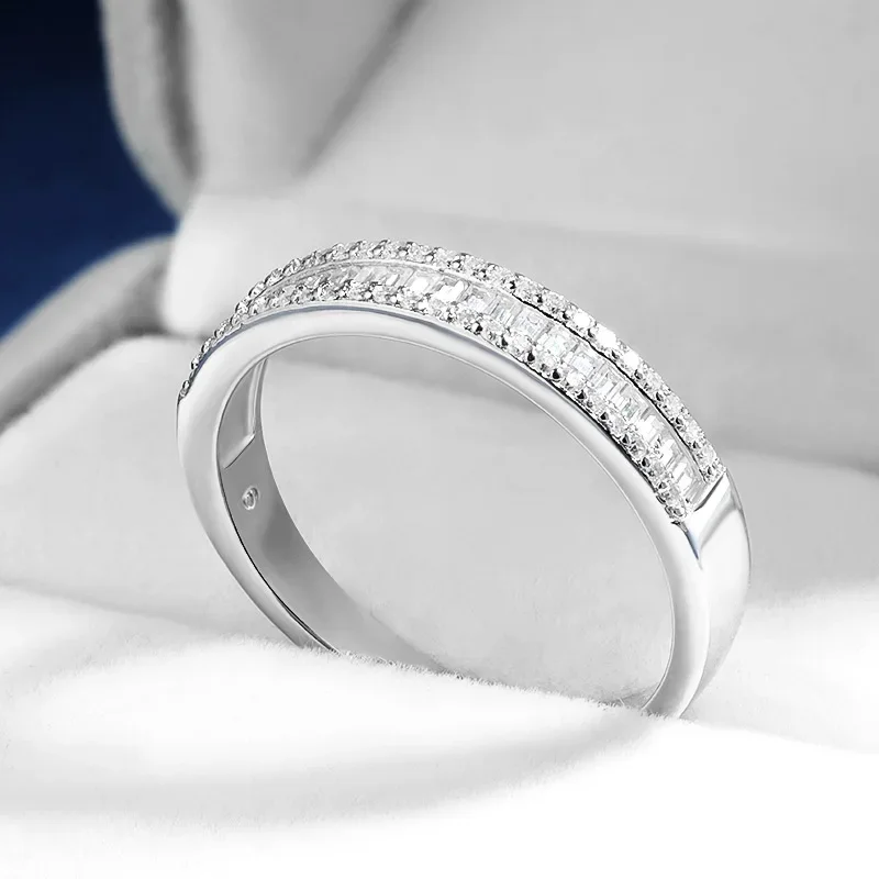 D Color Round Emerald Cut Half Eternity Moissanite Rings For Women S925 Silver Lab Diamond Setting Wedding Band Wholesales
D Color Round Emerald Cut Half Eternity Moissanite Rings For Women S925 Silver Lab Diamond Setting Wedding Band Wholesales