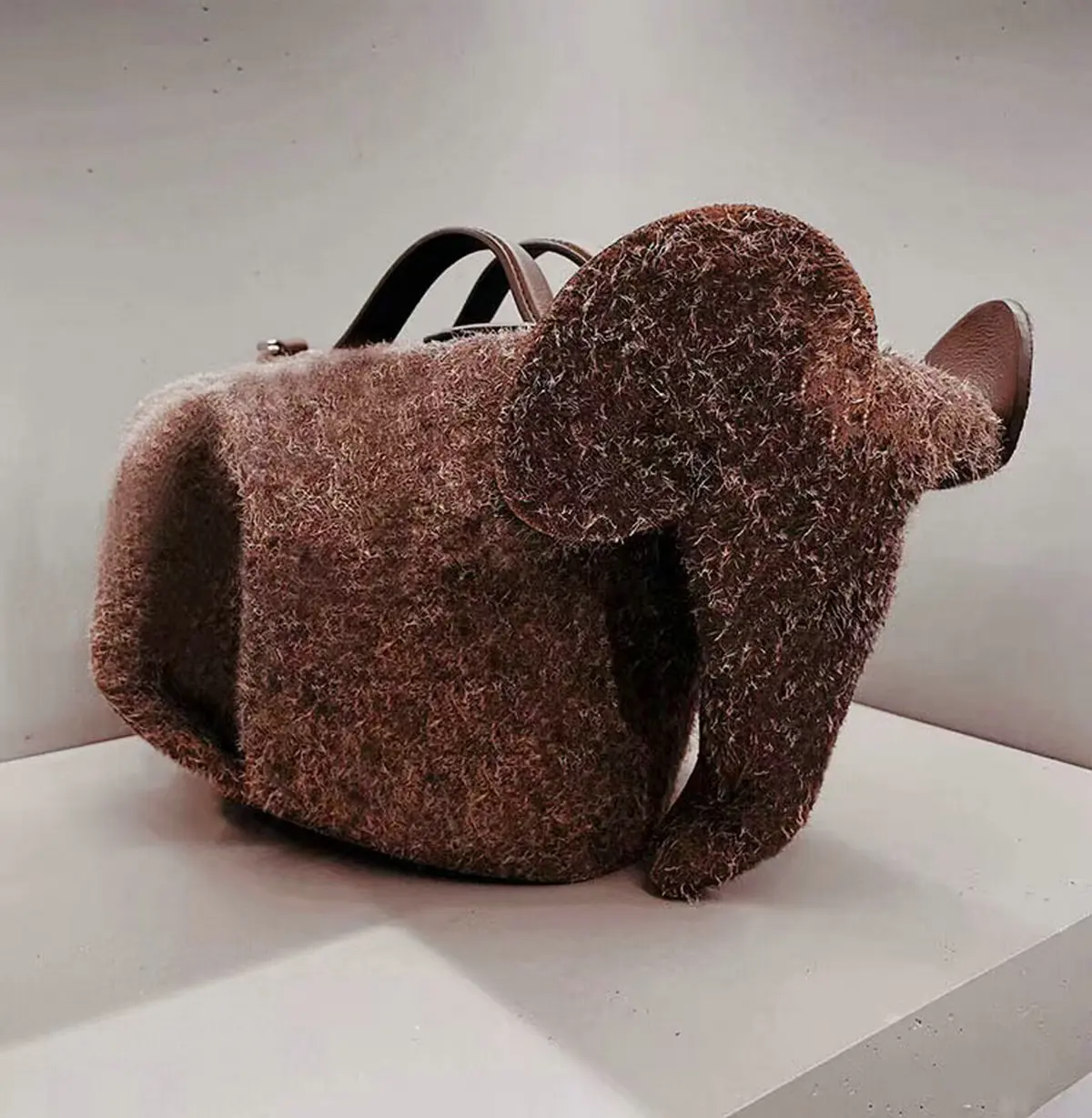 Personalized New Material Brushed Nubuck Leather Giant Elephant Purse Exclusive 2024 Color Napping Genuine Crossbody Tote
Personalized New Material Brushed Nubuck Leather Giant Elephant Purse Exclusive 2024 Color Napping Genuine Crossbody Tote
