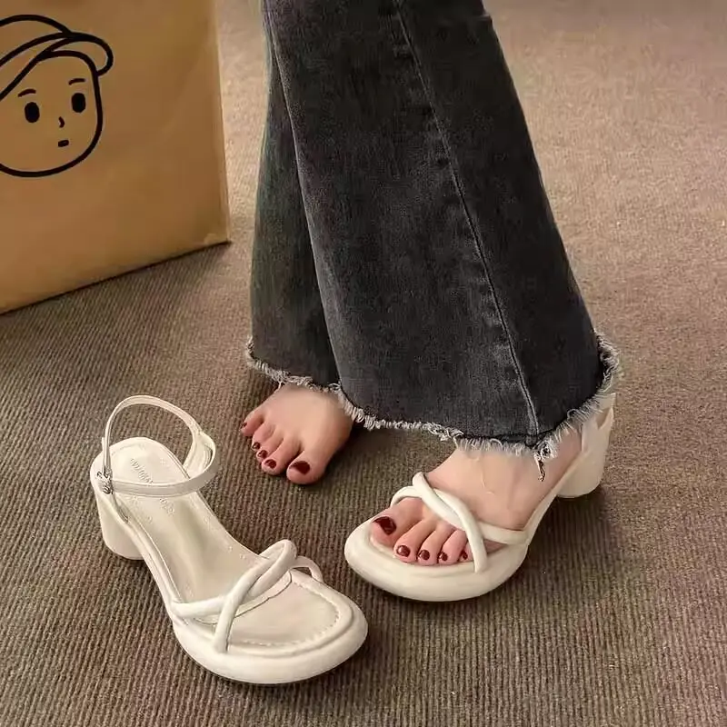 Sandals Summer New Women Classics Chunky Heel Fashion Pumps Posterior Trip Band Women Shoes
Sandals Summer New Women Classics Chunky Heel Fashion Pumps Posterior Trip Band Women Shoes
