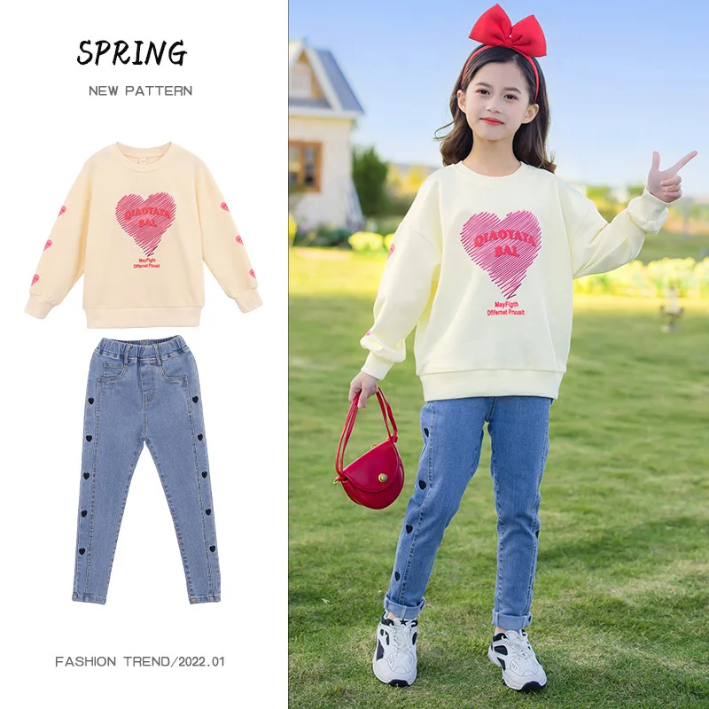 2024 Fashion Girls Casual Outfit Clothes Love Heart Cute Printed Sweatshirt+Jeans Casual Trousers Sets Teenager Girls Clothes
2024 Fashion Girls Casual Outfit Clothes Love Heart Cute Printed Sweatshirt+Jeans Casual Trousers Sets Teenager Girls Clothes