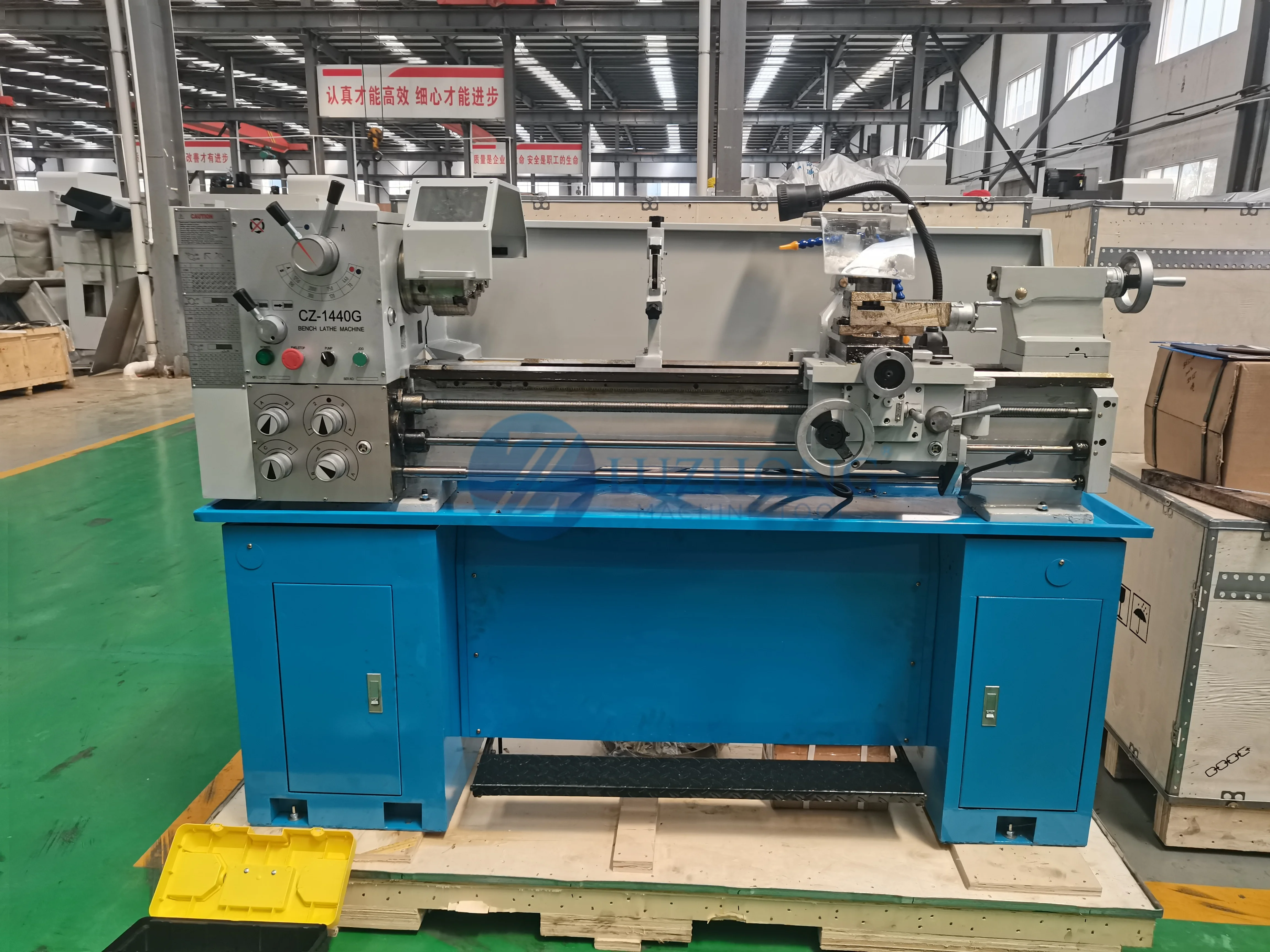 CQ6230 Mini Metal Lathe Horizontal Metal Precision Manual Bench Lathe Machine With CE
CQ6230 Mini Metal Lathe Horizontal Metal Precision Manual Bench Lathe Machine With CE