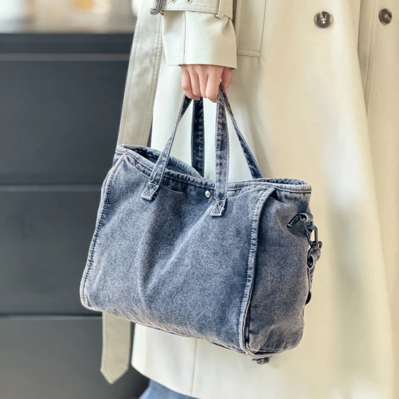 2025 New Trendy Retro Denim Tote Bags Large Capacity Luxury Designer Office Women Jean Shoulder Bags Casual Female Work Handbags
2025 New Trendy Retro Denim Tote Bags Large Capacity Luxury Designer Office Women Jean Shoulder Bags Casual Female Work Handbags