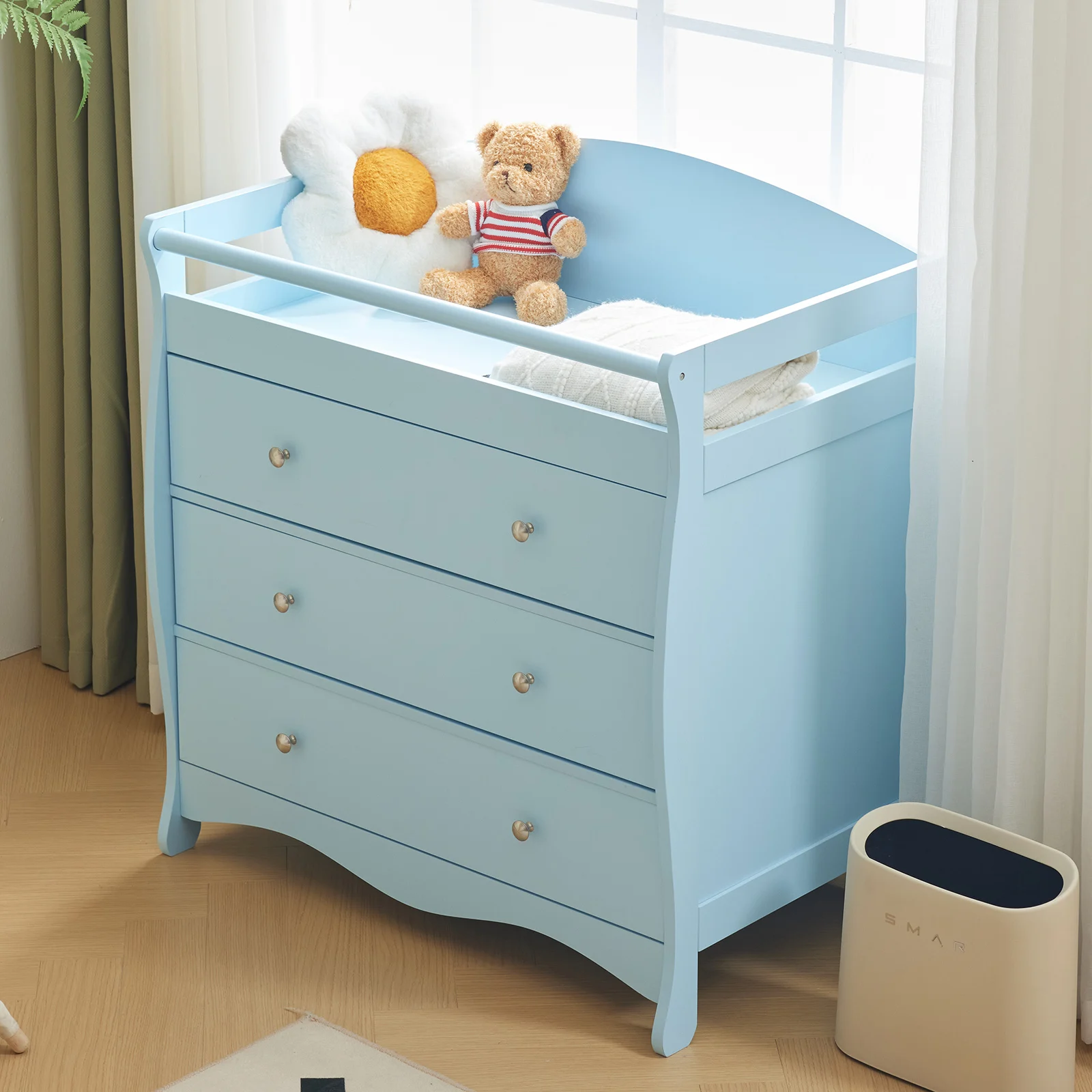 Blue, painted surface, MDF, three-layer drawer 90.5 * 58 * 92cm children's wooden bed, with seat belt, diaper changing table,
Blue, painted surface, MDF, three-layer drawer 90.5 * 58 * 92cm children's wooden bed, with seat belt, diaper changing table,