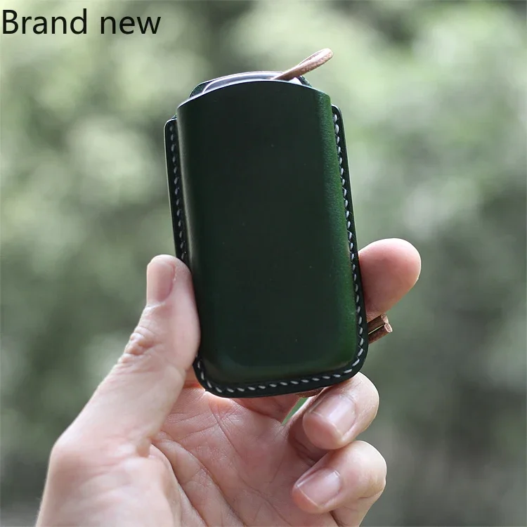 Suitable for Audi A4L A5 Q5 and Q7 Leather Handmade Custom High-end Creative Key Cover Bag Buckle Exquisite Men and Women
Suitable for Audi A4L A5 Q5 and Q7 Leather Handmade Custom High-end Creative Key Cover Bag Buckle Exquisite Men and Women