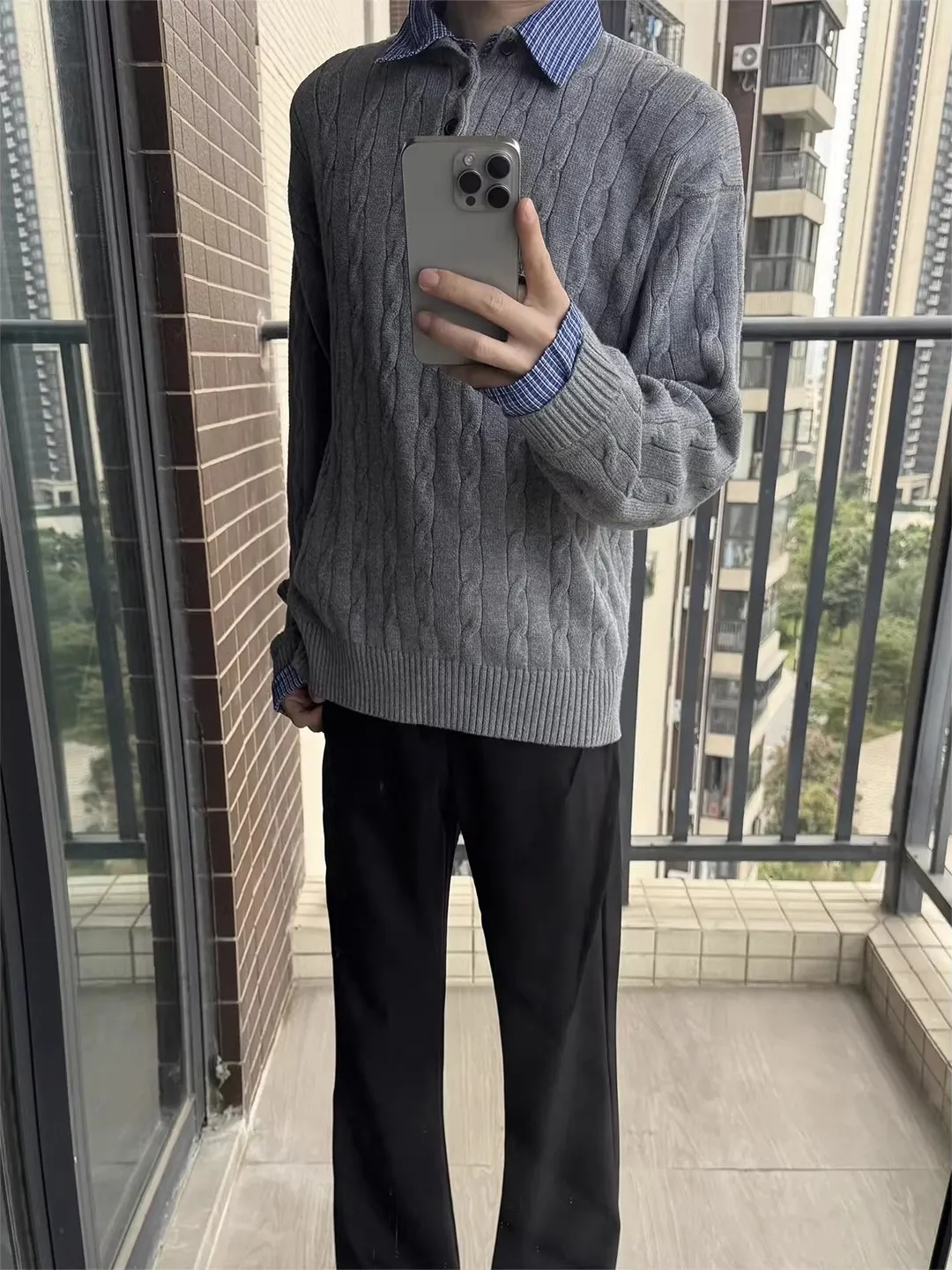 Мужской трикотажный пуловер в американском ретро-стиле с длинным рукавом и круглым вырезом, имитация двухслойности, базовый слой
Мужской трикотажный пуловер в американском ретро-стиле с длинным рукавом и круглым вырезом, имитация двухслойности, базовый слой