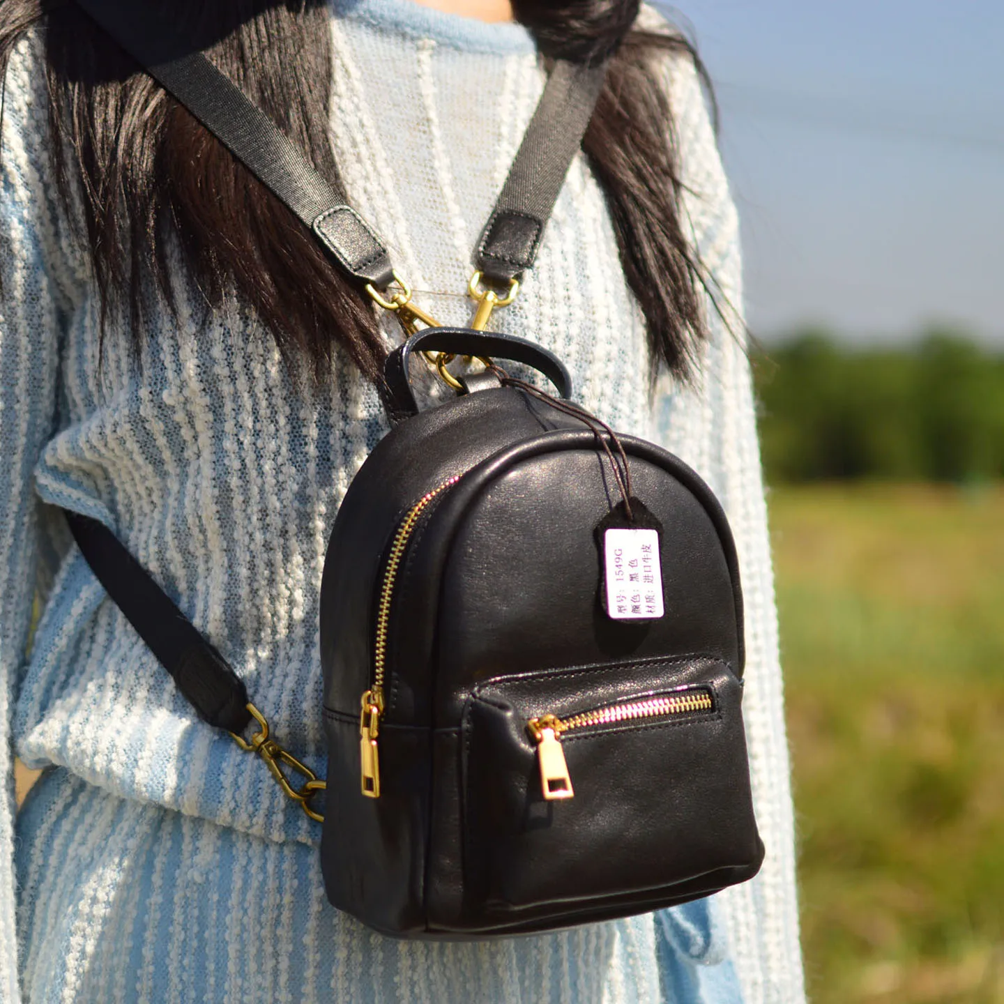 AETOO Retro genuine leather small-sized backpack made of top-grade cowhide tanned leather with distressed design. Women's adjust
AETOO Retro genuine leather small-sized backpack made of top-grade cowhide tanned leather with distressed design. Women's adjust